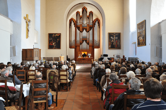 Johanniskirche von innen, mit Cranach-Gemälden ©Evangelische Landeskirche Anhalts/Johannes Kyllien